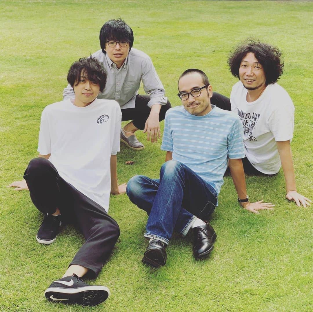 のインスタグラム：「コント、喜劇、エンターテイメント…といった感じのユニットイベントです！ 【ココロMEETS─出逢うだけが人生だ─】 10月 18日(金)19:00開演 19日(土)14:00開演/18:00開演 20日(日)13:00開演/17:00開演  東京赤坂RED/THEATER  前売4000円 チケよし・チケぴ・ローチケより発売  犬の心押見 家城啓之 〈MEETSゲスト〉 かもめんたるう大 糸原美波 ぜったくん」