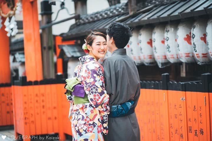 Lovegraph［ラブグラフ］さんのインスタグラム写真 - (Lovegraph［ラブグラフ］Instagram)「. 京都観光Lovegraphでした♩ ㅤㅤㅤ 最後には彼女さんからのサプライズでお手紙とプレゼントが…♡ ㅤㅤㅤ ┈┈┈┈ ㅤㅤㅤ こちらも更新しております @lovegraph_kids  @lovegraph_wedding @lovegraph_maternity @lovegraph_shichigosan  ㅤㅤㅤ ┈┈┈┈ ㅤㅤㅤ #Lovegraph #ラブグラフ #カップルフォト #カップルフォト倶楽部 #記念日デート #サプライズ #仲良しカップル #公園フォト #ロケーションフォト #エンゲージメントフォト #写真好きな人と繋がりたい #写真撮ってる人と繋がりたい #カップルさんと繋がりたい #プレ花嫁 #関東花嫁 #関西花嫁 #2019年秋婚 #2020春婚 #でーと #記念日 #着物デート #kimono #japanesekimono #japanesegirl」10月9日 20時36分 - lovegraph_me