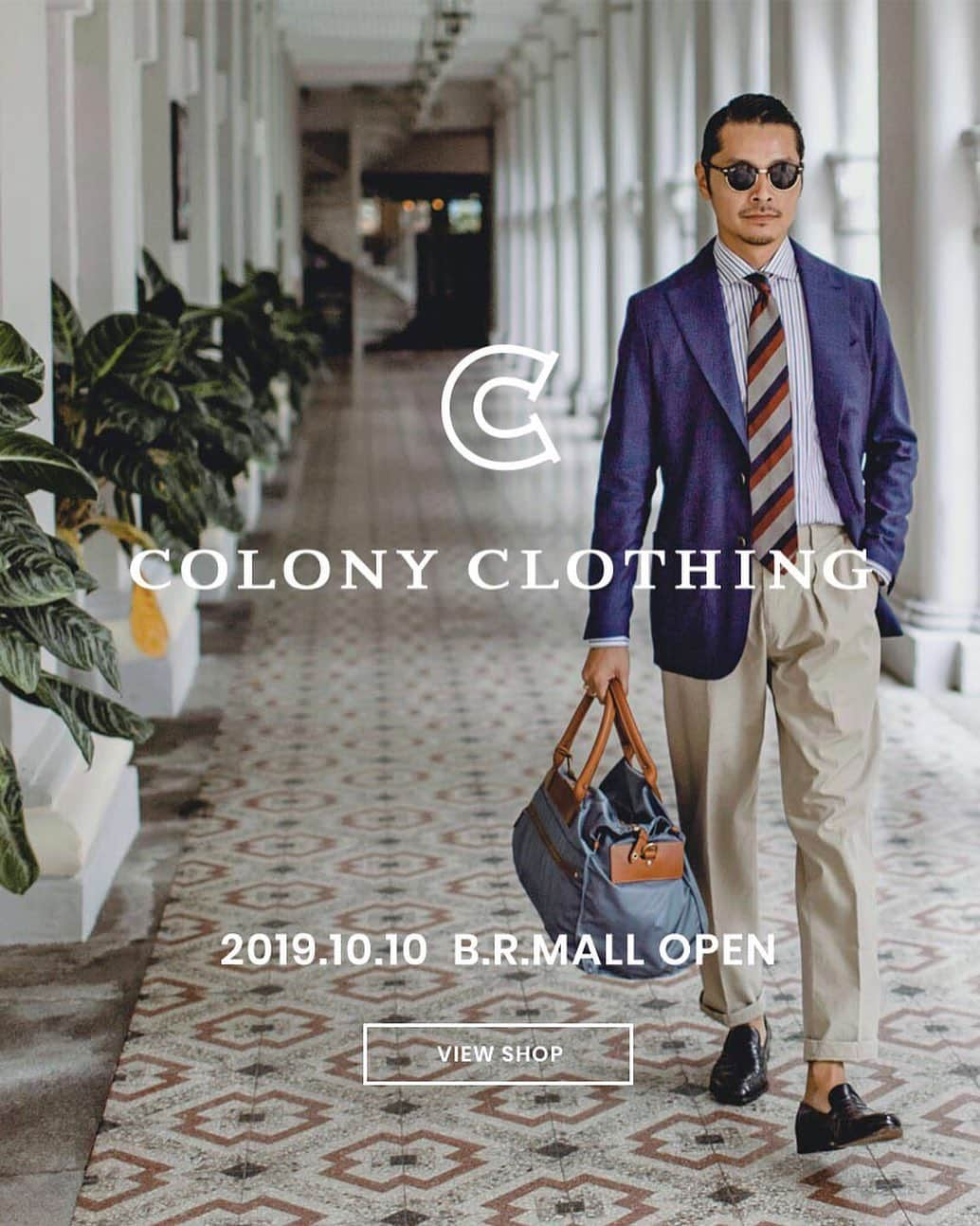 高田朋佳さんのインスタグラム写真 - (高田朋佳Instagram)「“明日、10/10(木)よりB.R MALL @b.r.online 内に @colony_clothing のショップがオープンします！ シンガポールでしか取り扱いの無かったアイテムも、とうとう日本で購入して頂けるようになります！ 僕たちの考える “JET SET” “LUXURY RESORT” 、COLONY CLOTHING の世界観を是非楽しんで下さい！ また、20時公開予定のB.R Channel にも出演させて頂きますので、是非ご覧下さい‼︎ @colony_clothing Shop launching on B.R MALL @b.r.online starting from 10th Oct (Thur) 2019. Singapore exclusive items are now available in Japan to purchase! We hope that you will enjoy the Colony Clothing experience and style; JET SET and LUXURY RESORT line.  Also, 8pm (Japan time) our feature video will launched, we hope that you will watch and enjoy!  Photography @madeby_niks ———————————————————————— #brchannel #bronline  #newcolonialstyle #jetset #singapore #luxuryresort #colonyclothing #singaporelife #singaporestyle  #lifestyle #fashion #jacketstyle #asianstyle」10月9日 21時13分 - tomoyoshi_takada