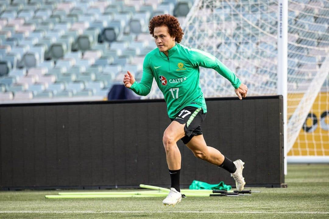 ムスタファ・アミニさんのインスタグラム写真 - (ムスタファ・アミニInstagram)「Focused & Ready 🇦🇺⚽️🏃‍♂️😀💪 #socceroos #australia #national #team #best #home #quailfers」10月9日 22時38分 - mustafaamini