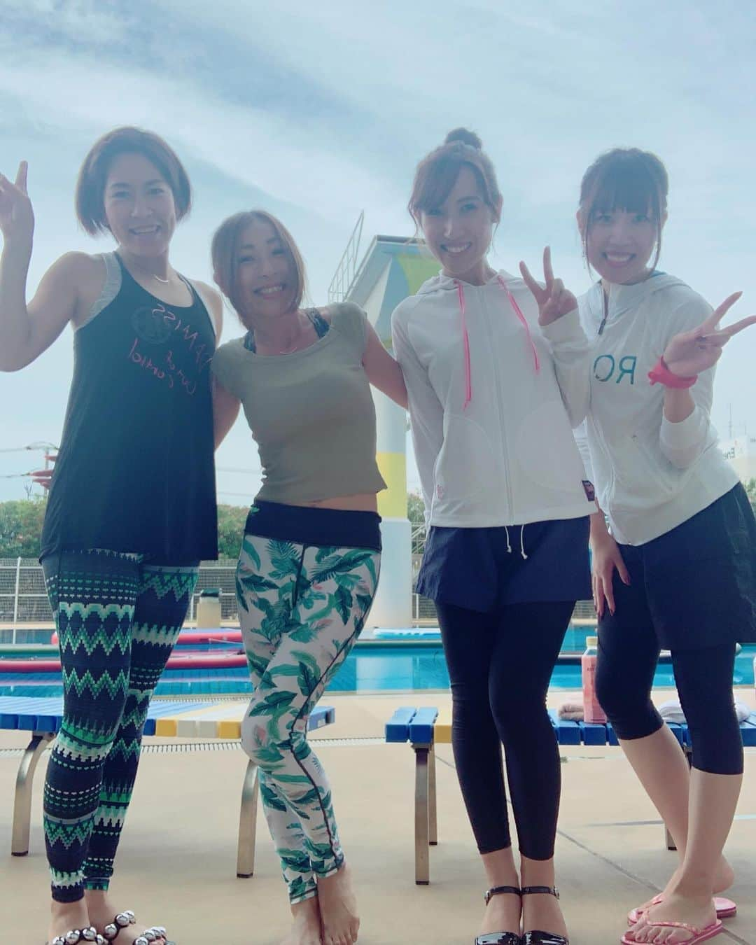 水田真依子さんのインスタグラム写真 - (水田真依子Instagram)「sup yoga school  #yoga #ヨガスタジオ #ヨガ教室 #nagakute #toyota #dieter #selfies #셀카 #얼스타그램 #f4f #맞팔 #ミスアクション2017 #photoo #ヨガ #ナチュラルビューティーキャンプ #hashreco #リラックス #kindness #コーデ #woman #likeforlike #おうちヨガ #バランス #sportswear #healtylifestyle #グラビアアイドル #wilderness #official #柔軟 #化粧品成分上級スペジャリスト」10月24日 19時25分 - maikosebasu