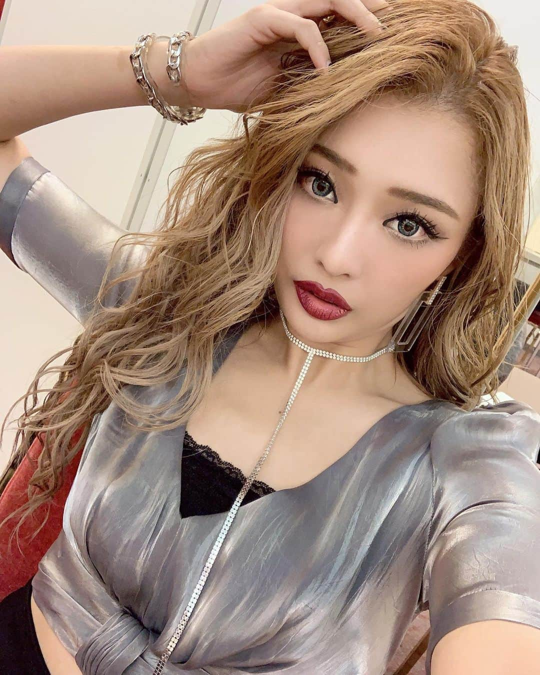 RiRiさんのインスタグラム写真 - (RiRiInstagram)「インスタライブ見て頂いて、ありがとうございました❤️ アインズアンドトルペが、大宮アルシェ２階に、明日10/25(fri) 朝10:00〜オープンします👏✨ 一足お先に、店内を見て回れました👄🎶 コスメはもちろん、日用品や、アクセサリー、頭の先から足の先、身体の中までケアできる商品がたくさんあってビックリしました😳‼️ ここまで、商品の数があると全部揃えられるし、ずっといても飽きない🤤🔥 コスメ好きの方や、大宮近辺に住んでいる方は、ぜひ行ってみてね⭐️ #アインズアンドトルペ #大宮アルシェ #コスメ #コスメ好きさんと繋がりたい」10月24日 20時23分 - _ri420