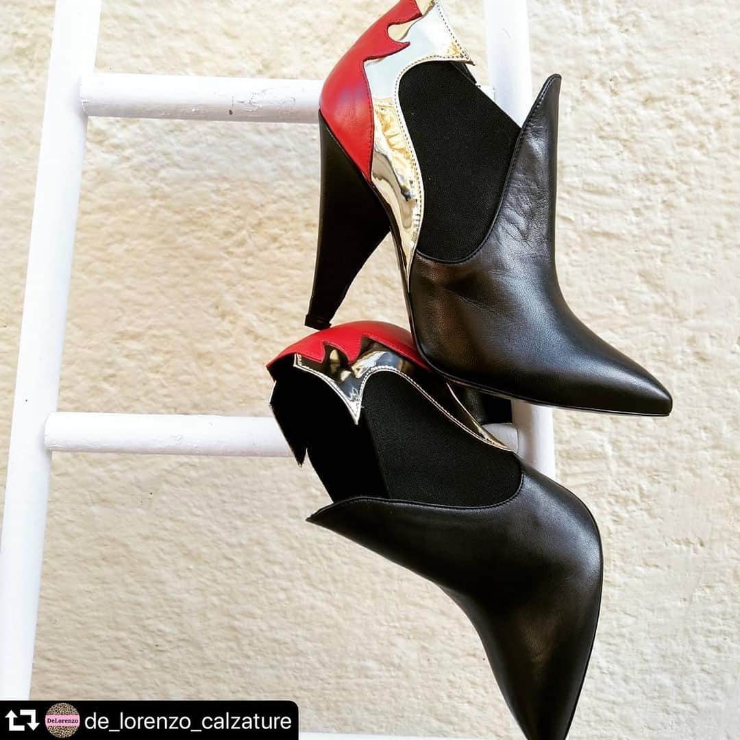 のインスタグラム：「#repost @de_lorenzo_calzature ・・・ ⚡GIANNI MARRA⚡ #DeLorenzo #shoes #shoesaddict #shoeslover #shoesvictim #shoesblogger #shopping #shoppingonline #newcollection #fallwinter #giannimarra #topbrand #texasfashion #texangirl #fashionstyle  #glamour #moodoftheday #instaphoto #instalike #like4like #like4follow #follow4follow #soloiltop @de_lorenzo_calzature grazie」