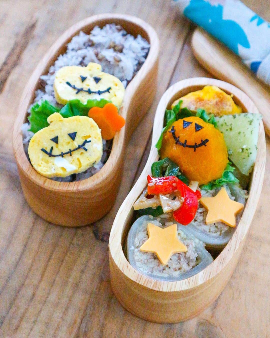 ｒｉｉさんのインスタグラム写真 - (ｒｉｉInstagram)「𓃰 . 娘っちハロウィン弁当🎃 . . . ハロウィン型にくり抜いただけのチーズを乗せたり 卵焼きをくり抜いたりと… 簡単に作れるハロウィン弁当を作りました . . . まだまだダイエット中の娘なので この小さめのお弁当箱がちょうど良いみたい 最近は毎日コレを使ってます . . . . 昨夜はSoftBank優勝🏆 福岡人なのでもちろんSoftBankファンです （特にギータ） みやぞんとこれから優勝セールに行ってきます🥇 . . . 昔から使ってる愛用のくり抜き型のお弁当箱は楽天roomに書いておきます ダイエット中の方へオススメ （ @yur_rii ←プロフィールから飛べます） #Halloween#ハロウィン#Halloweenfood#ハロウィンごはん#ハロウィン弁当#ジャックオランタン#楽天roomに載せてます#roomインフルエンサー#わっぱ#わっぱ弁当#可愛いお弁当作りたい部#お弁当の詰め方 #デコ弁#キャラ弁#デコごはん#キャラごはん#kyarafood#kyaraben#decofood#jackolantern#女子高生弁当」10月24日 11時52分 - yur_rii