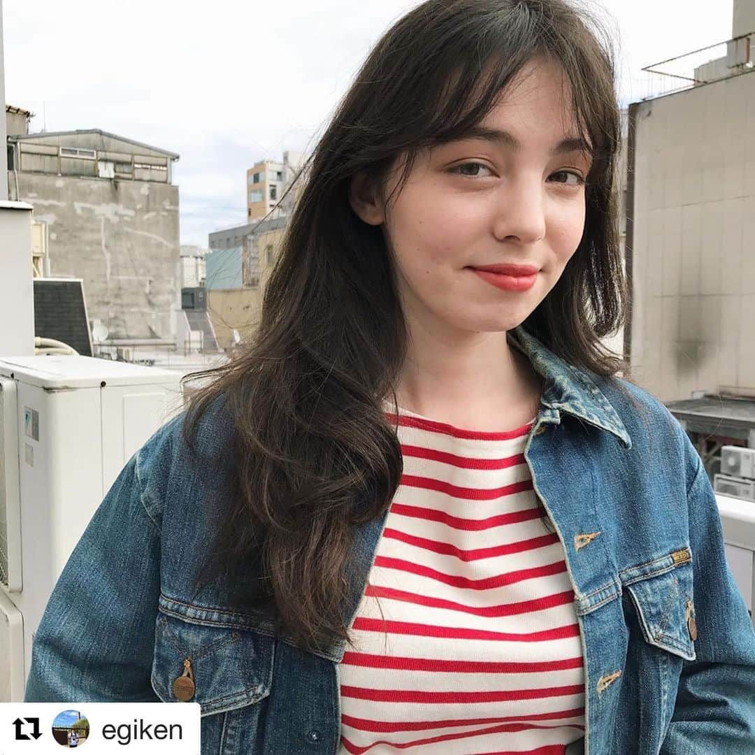 THROW 【スロウ】さんのインスタグラム写真 - (THROW 【スロウ】Instagram)「#Repost @egiken with @get_repost ・・・ emma💫 . . . .  #ヘアサロン#美容#広島#美容院#撮影#ヘアカラー#ヘアスタイル#透明感#アッシュカラー#ベージュカラー#ヘアアレンジ#結婚式ヘアアレンジ#おしゃれさんと繋がりたい#インナーカラー#外国人風カラー#サロンモデル#ダブルカラー#ブリーチ#スロウカラー#髪質改善#ピトレティカ#トリートメント#アットホーム」10月24日 12時02分 - throwcolor