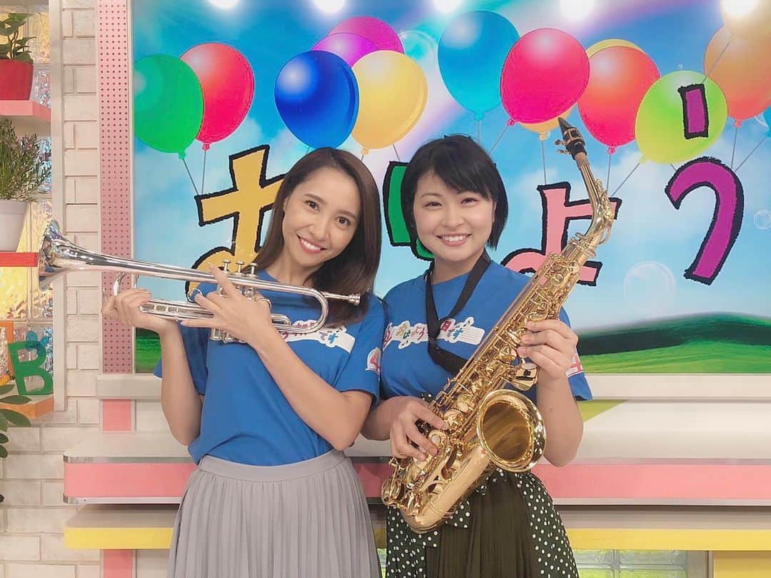 のインスタグラム：「. おは朝40周年"挑戦"企画！ 私達はブラスバンドに挑戦します♬︎ 初挑戦の管楽器！ 私はトランペット を担当します🎺 難しすぎて毎日猛練習中(꒦໊ྀʚ꒦໊ི )！ なんとか二ヶ月後のステージに立てるようがんばります！！ 詳しくは来週10月31日(木)のクローズアップのコーナーで放送予定です\( ⍢ )/ 皆様ー！私達を応援してくださいー！！ . #おはよう朝日です #おは朝 #挑戦 #川添佳穂 #赤﨑夏実 #ブラスバンド」