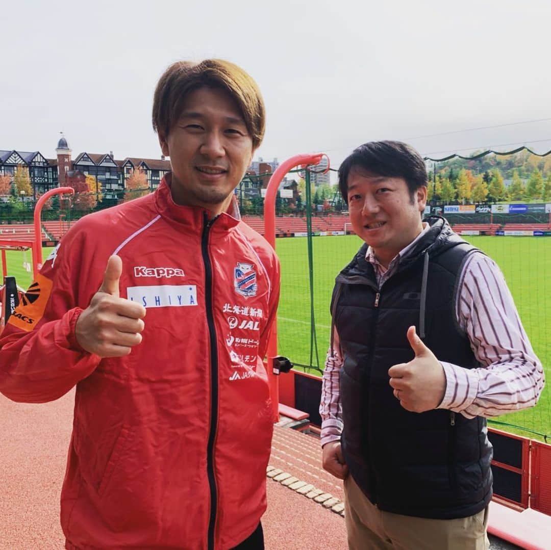 のインスタグラム：「. 10/26(土) ルヴァンカップ決勝「札幌vs川崎F」  #宮澤裕樹 #キャプテン #生え抜き #苦しい時代も知る数少ない存在 #優勝カップを掲げる姿が見たい #北海道コンサドーレ札幌 #コンサドーレ #consadole #consadolesapporo #宮の沢白い恋人サッカー場 #ルヴァンカップ #さいたまスタジアム #川崎フロンターレ」