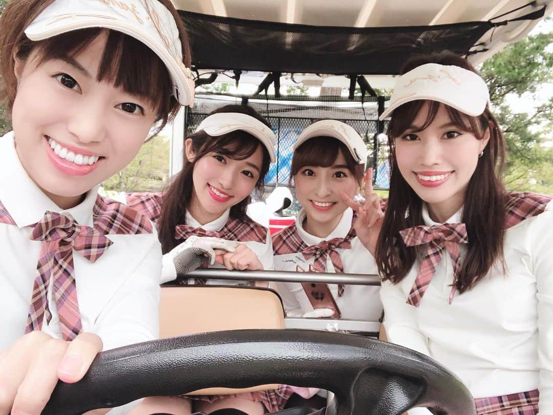 緒方咲さんのインスタグラム写真 - (緒方咲Instagram)「J.JANE4つ子コーデ💕💕 . #ゴルフ #golf #ゴルフ女子 #골프 #golfwear #j_janecup#j_jane#j_jane_golf #スポーツ #golfswing #ドライバー#アイアン #ゴルフ場 #ゴルフファッション #golffashion #韓国ファッション #ゴルフ好き #golfing #golfer #ゴルフウエア #ゴルフスイング #トレーニング#ゴルフ部 #ゴルフ初心者#打ちっ放し #リゾートゴルフ」10月24日 12時57分 - chaaansaki