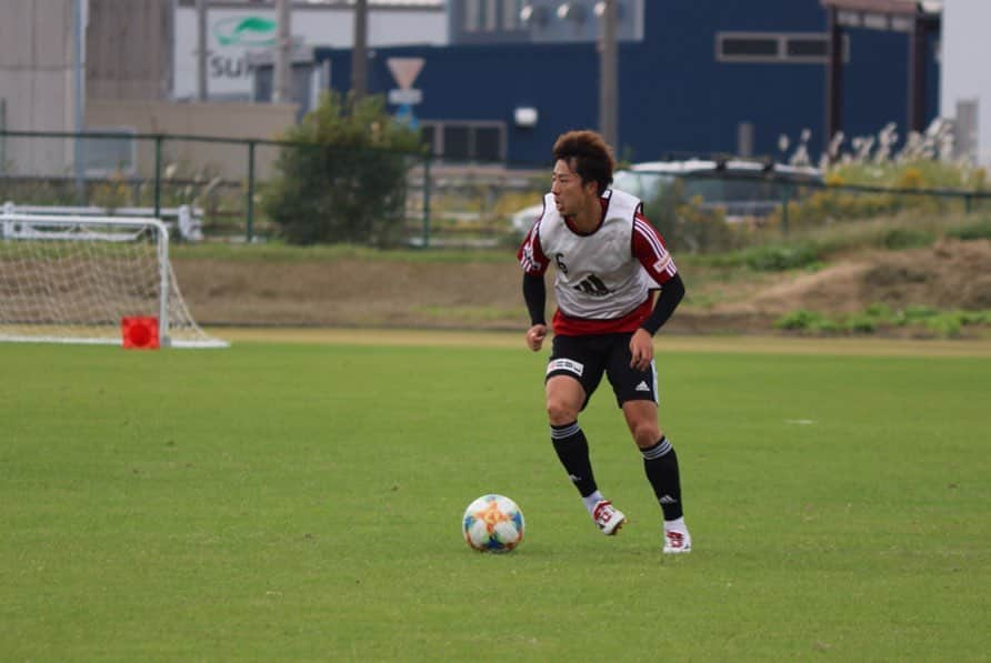 ツエーゲン金沢さんのインスタグラム写真 - (ツエーゲン金沢Instagram)「. . training⚽️ photo gallery . . #zweigen#ツエーゲン#ツエーゲン金沢#ZWEIGEN#KANAZAWA#Kanazawa#石川#金沢#挑戦をこの街の伝統に#ISHIKAWA#Ishikawa#NEXTSTORY#サッカー#soccer#Jリーグ#J2#観戦#スポーツ#sports#ツエジェニック#j撮り#WeareZweigen#japan#football」10月24日 13時50分 - zweigen_official