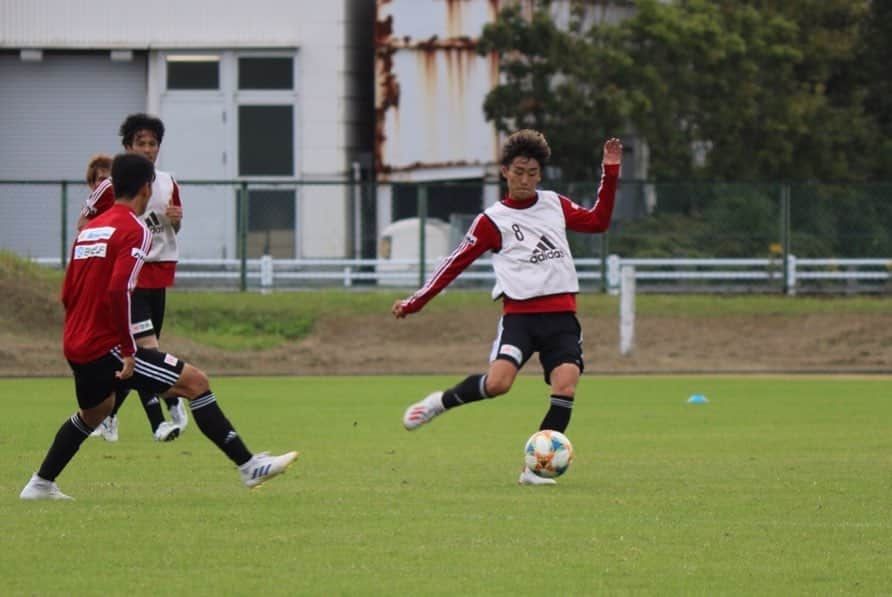 ツエーゲン金沢さんのインスタグラム写真 - (ツエーゲン金沢Instagram)「. . training⚽️ photo gallery . . #zweigen#ツエーゲン#ツエーゲン金沢#ZWEIGEN#KANAZAWA#Kanazawa#石川#金沢#挑戦をこの街の伝統に#ISHIKAWA#Ishikawa#NEXTSTORY#サッカー#soccer#Jリーグ#J2#観戦#スポーツ#sports#ツエジェニック#j撮り#WeareZweigen#japan#football」10月24日 13時50分 - zweigen_official