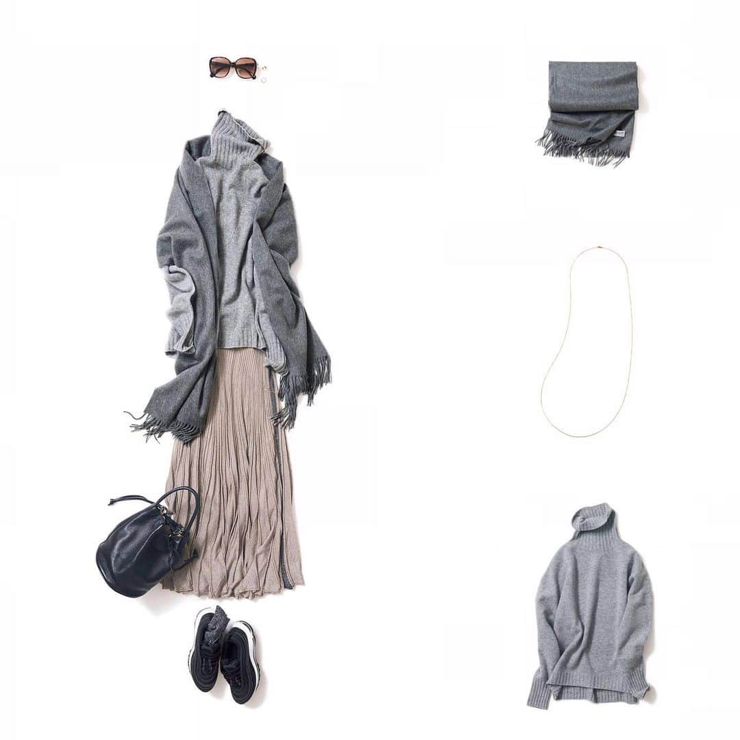 K.KSHOP_officialさんのインスタグラム写真 - (K.KSHOP_officialInstagram)「NEW♦️Coordinate ・ 2019-10-24 ・ キラキラなグラデーション ・ tops : #ara #fio skirt : #boussole accessory : #anthemforthesenses #gigi  bag : #ruedesfleurs shoes : #nike other :  #gucci #tabio #johnstons ・ #kkcloset #kkshop #菊池京子 #kyokokikuchi #style #コーデ #coordinate #code #fashion #コーディネート #ootd #wear #カジュアル#happy #秋冬 #グラデーション #stole #knitskirt #gray #beige」10月24日 14時01分 - k.kshop_official