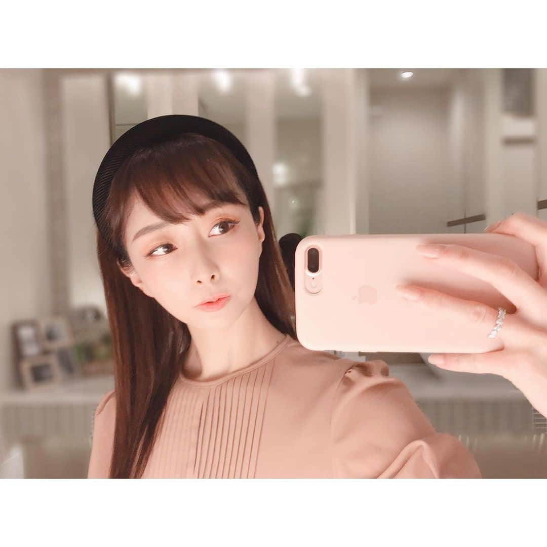 石井美保さんのインスタグラム写真 - (石井美保Instagram)「昨日今日明日、怒涛の発表会周り。 オヒムのビッグカチューシャの認知度が高くて😂誰に会っても「あ！それだ！」と注目されます。絶妙な高さで、頭頂部のぺしゃんこが隠せます。」10月24日 14時36分 - miho_ishii