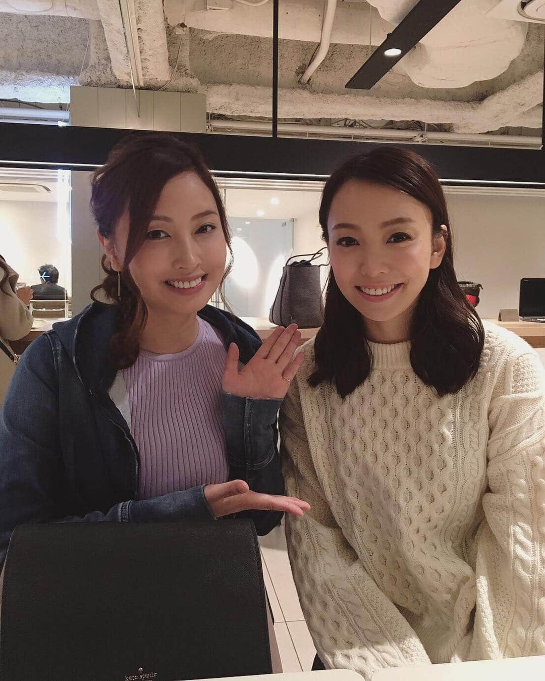 杜このみのインスタグラム：「久しぶりの、奈々絵さん💓  一緒に展示会に行ってきました！ 相変わらず美しかった…💓 #走れ歌謡曲歴代パーソナリティ #mashstylelab  #snidel #frayid」