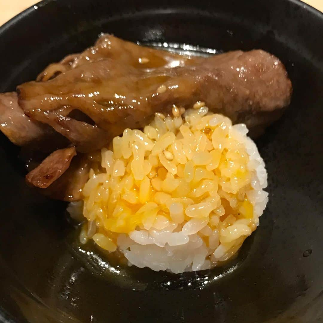 ハチミツ二郎さんのインスタグラム写真 - (ハチミツ二郎Instagram)「オレの美味い飯情報交換仲間の星野さんが銀座にオープンした尾崎牛焼肉　銀座ひむか。 皆さんも是非。  #尾崎牛 #銀座ひむか」10月24日 20時53分 - jirohachimitsu