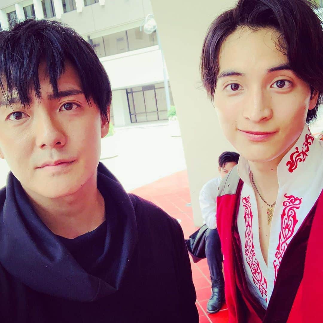 長田成哉のインスタグラム：「ナダとコウ。 あれ、よく見たらこれ、、、。笑」