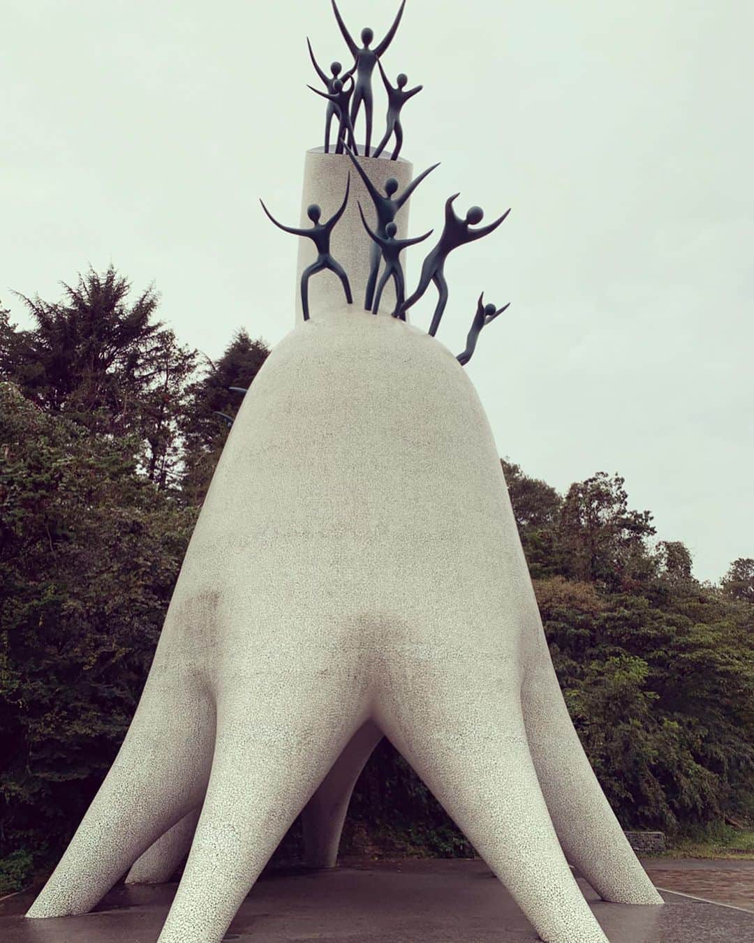 砂賀美希さんのインスタグラム写真 - (砂賀美希Instagram)「戦前戦後を情熱的に駆け抜けた芸術家 #岡本太郎 美術館にてエネルギー注入。 日々。懸命でいたいなぁ…  #私的 #パワースポット #再訪」10月24日 16時42分 - kimiganasu