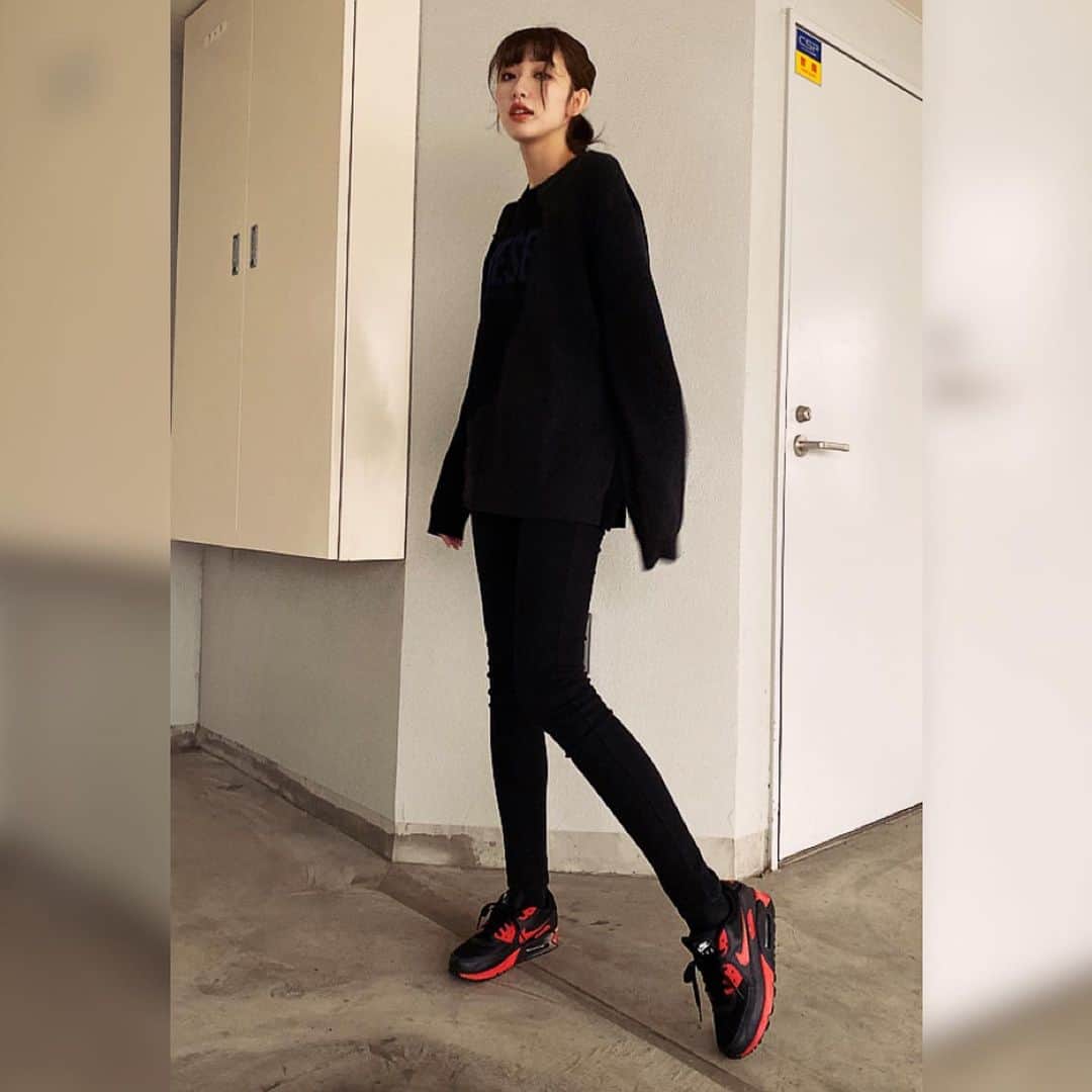 黒田瑞貴のインスタグラム：「#tops .... #diesel  #skinny .... #uniqlo  #shoes .... #nike  #nikeid #fashion #ootd #ootdfashion #sneaker  #私服　#japanesegirl」