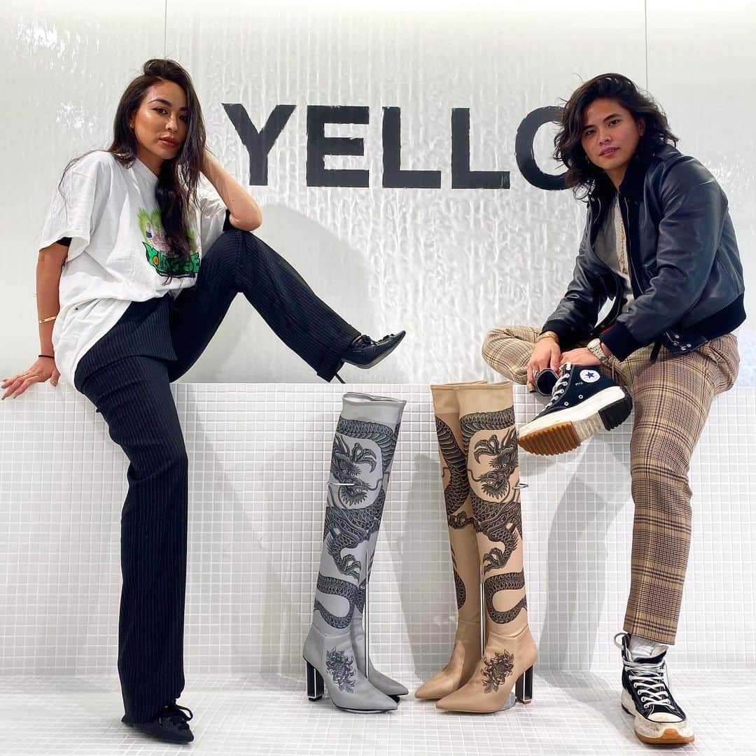 稲木ジョージのインスタグラム：「Stop by at @yelloshoes_official conceptual lounge when you’re in Tokyo 👠  アゲで強めな@ayastella_ さんが手がける#イエロー　はヒールだけではなく、マインドを発信してるのが印象的。店内のBGMは水とヒールの音のみ。女性の美しさは細くて、「かわいい」だけが正解じゃない。もっと多種多様でいいんだ。「美」は何通りでもいいんだと、@milamorejewelry と通ずるメッセージがある。」