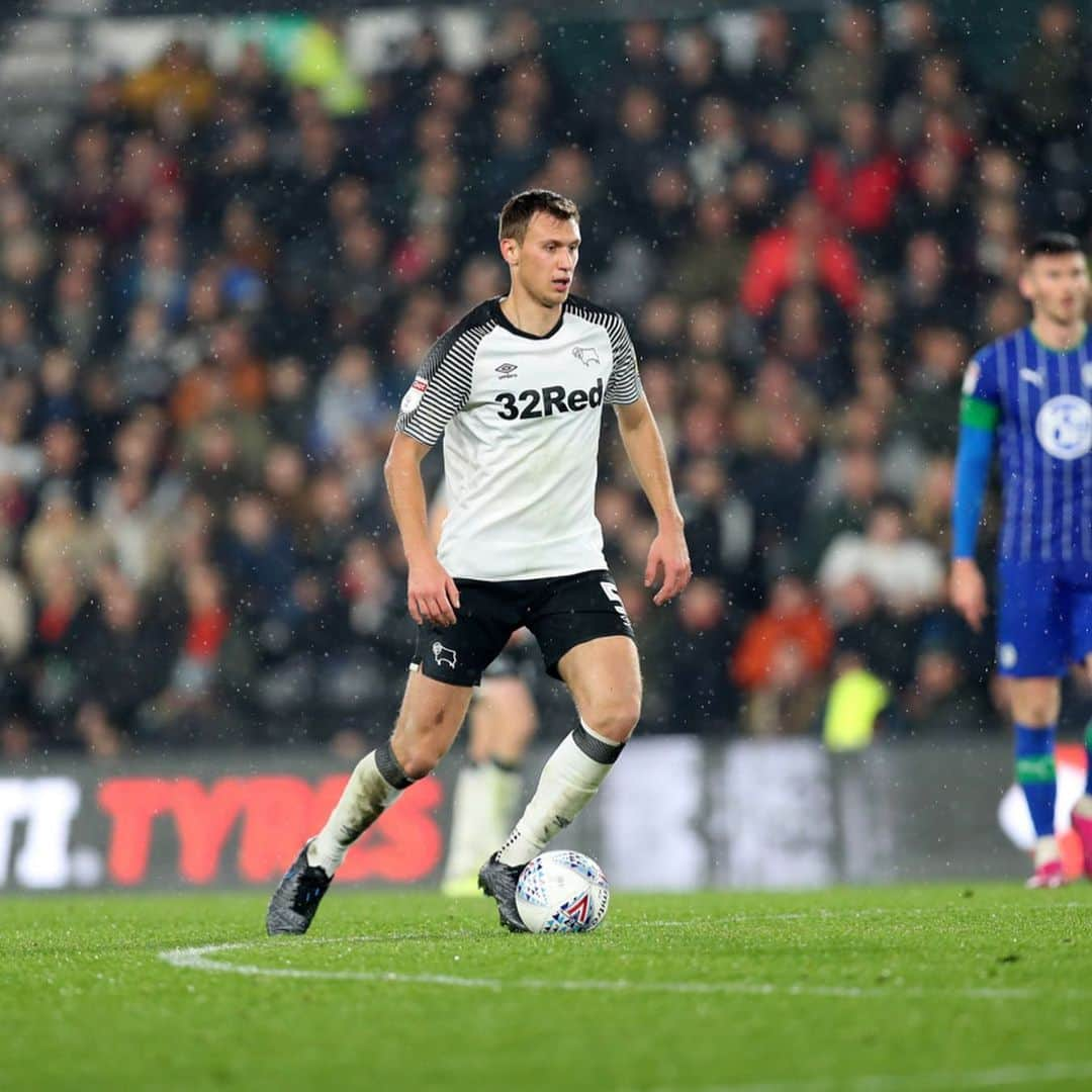 クリスティアン・ビエリクのインスタグラム：「Very important win yesterday! Well done team 🐑 #dcfc」