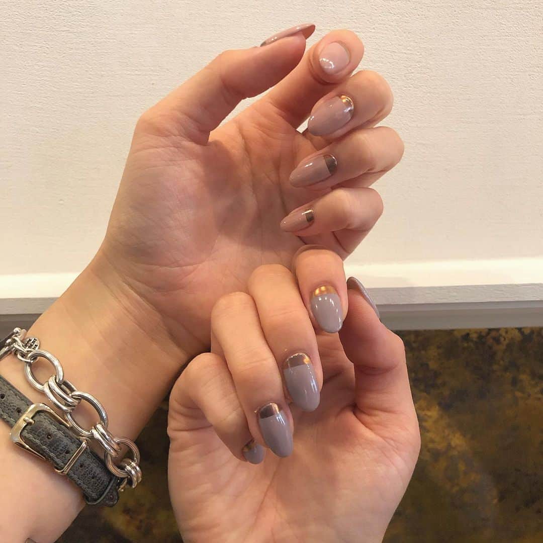 小澤楓さんのインスタグラム写真 - (小澤楓Instagram)「#newnail  大人っぽく、秋っぽいかんじに🍁☕️ . . #高円寺ネイル #高円寺  #me #셀스타그램 #셀카#데일리룩#패션#데일리코디#패피#옷스타그 #アイデザイナー #吉祥寺マツエク #吉祥寺アイデザイナー #高円寺マツエク #大阪 #大阪マツエク」10月24日 17時43分 - kaede_cyori