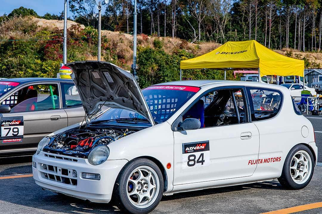 mistbahnさんのインスタグラム写真 - (mistbahnInstagram)「_ FUJITA MOTORS Honda JA4 TODAY  _ Shot on 25-Nov 2018 "HAOC(Honda Accord Owners Club) Track day" at SUZUKA TWIN Circuit (One track in SUZUKA) _ _ car: FUJITA MOTORS photo: @mistbahn _ _ JP) 2018年11月25日、鈴鹿ツインサーキットで開催の「HAOC(ホンダ・アコード・オーナーズクラブ)走行会」で撮影。 _ _ #haoc #hondaaccordownersclub #suzukatwin #suzukatwincircuit #鈴鹿ツインサーキット #fujitamotors #藤田モーターズ #hondatoday #ホンダトゥデイ #ja4 #ja4today #ja2 #e07a #mtrec #honda #hondacivic #hondacity #timeattack #timeattackjapan #kcar #keicar #軽自動車 #osakajdm #kanjo #kanjoracer #kanjostyle #kanjozoku #hondasontrack」10月24日 18時03分 - mistbahn