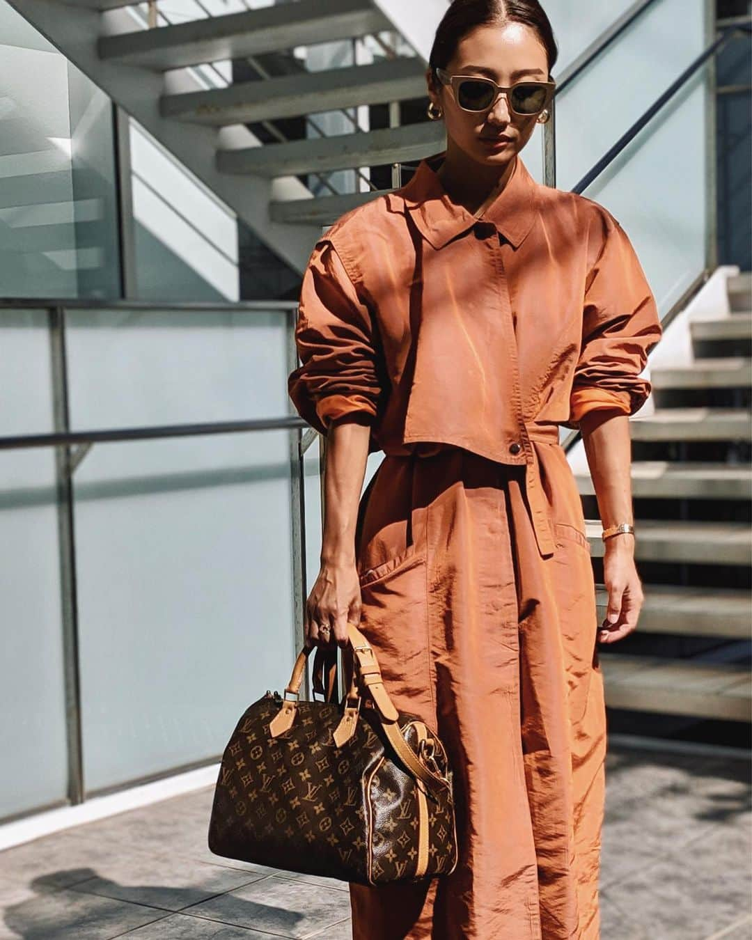 Icumi Oohamaさんのインスタグラム写真 - (Icumi OohamaInstagram)「bag.. @louisvuitton @hedy_japan  trench.. @hedy_japan  sunglasses.. @oldceline . . 世代を問わず愛されるLOUIS VUITTON❤︎. 即完売してしまうモノグラムラインも入荷してます❤︎」10月24日 18時03分 - icumi___