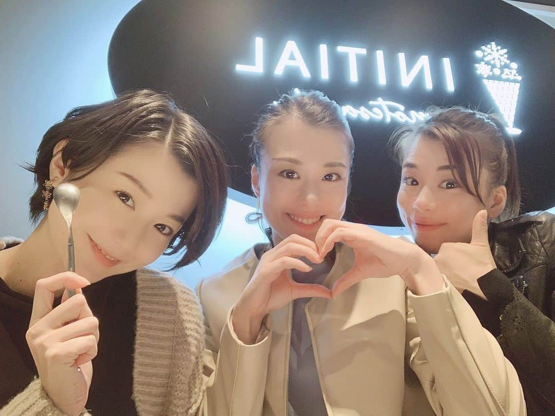 麻尋えりかさんのインスタグラム写真 - (麻尋えりかInstagram)「妹twinsと表参道デート♡ #夢羽美友#夢花らん#表参道#元宝塚三姉妹」10月24日 18時18分 - mahiroerika