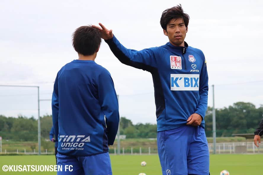 ザスパクサツ群馬さんのインスタグラム写真 - (ザスパクサツ群馬Instagram)「. 【Training Photos📸✨】 . ハードなトレーニング後はチームメイトとコミュニケーションを取りながらクールダウン🏃‍♂️ . #ザスパクサツ群馬 #thespa #舩津徹也 #渡辺広大 #田中稔也 #蔦颯 #吉田舜 #金城ジャスティン俊樹 #岩田拓也 #榎本樹 #坂井大将 #吉田将也 #田村友 #今日の広大さん」10月24日 18時33分 - thespakusatsugunma_official