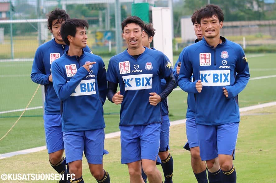 ザスパクサツ群馬さんのインスタグラム写真 - (ザスパクサツ群馬Instagram)「. 【Training Photos📸✨】 . ハードなトレーニング後はチームメイトとコミュニケーションを取りながらクールダウン🏃‍♂️ . #ザスパクサツ群馬 #thespa #舩津徹也 #渡辺広大 #田中稔也 #蔦颯 #吉田舜 #金城ジャスティン俊樹 #岩田拓也 #榎本樹 #坂井大将 #吉田将也 #田村友 #今日の広大さん」10月24日 18時33分 - thespakusatsugunma_official