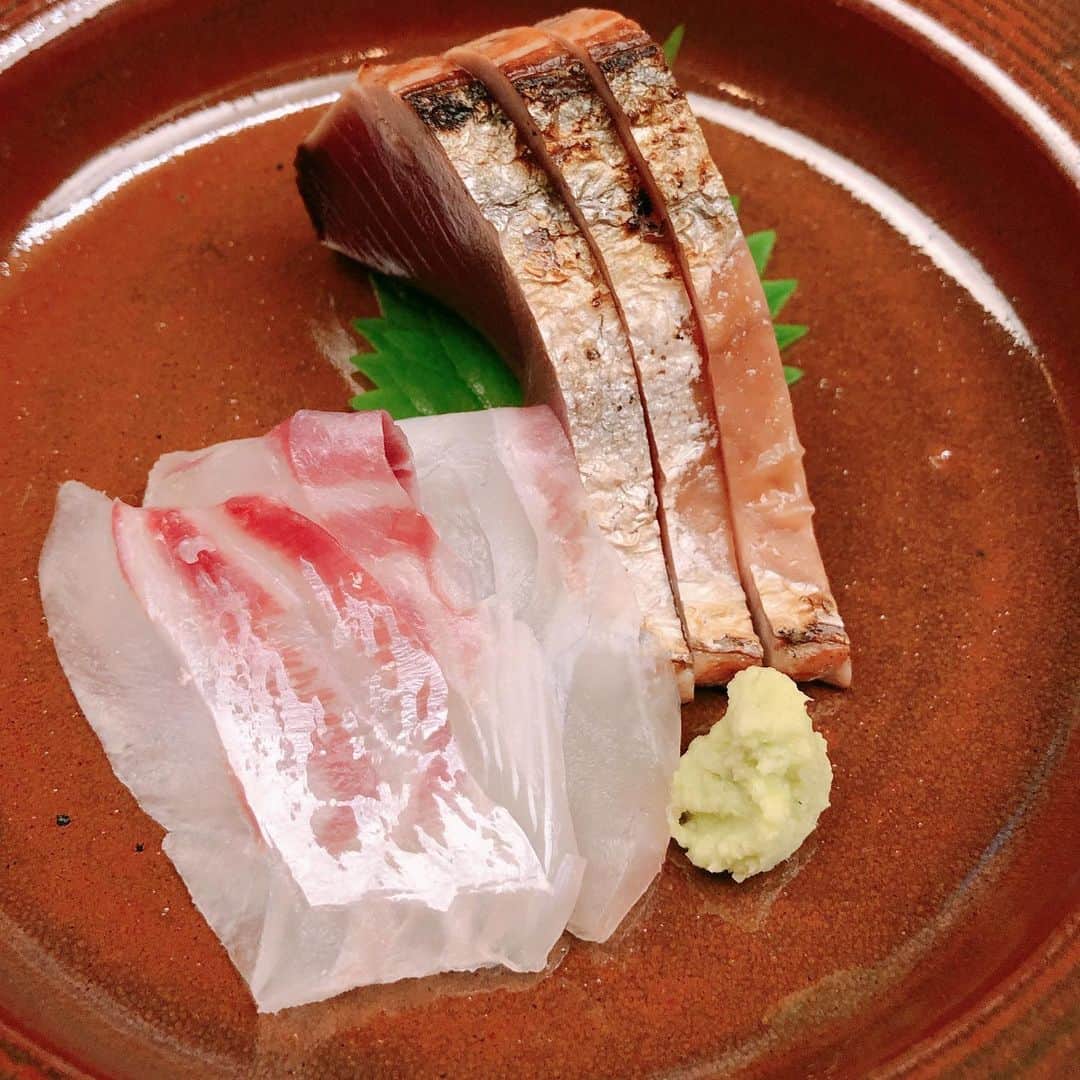 井上公造さんのインスタグラム写真 - (井上公造Instagram)「「和洋酒菜ひで」のひでさんの紹介で、予約困難店「もめん」に行かせて頂きました！「そない期待する料理ちゃうで～」と大将はおっしゃいますが、いやいや、これが大阪の割烹の味。毎日でも通いたい気分でした。 最後に2店の大将と記念撮影！思い出できました😆  #和食  #割烹  #もめん  #和洋酒菜ひで  #ミシュラン通り  #予約困難店  #心斎橋グルメ  #foodstagram  #washoku」10月10日 10時50分 - inouekozo39
