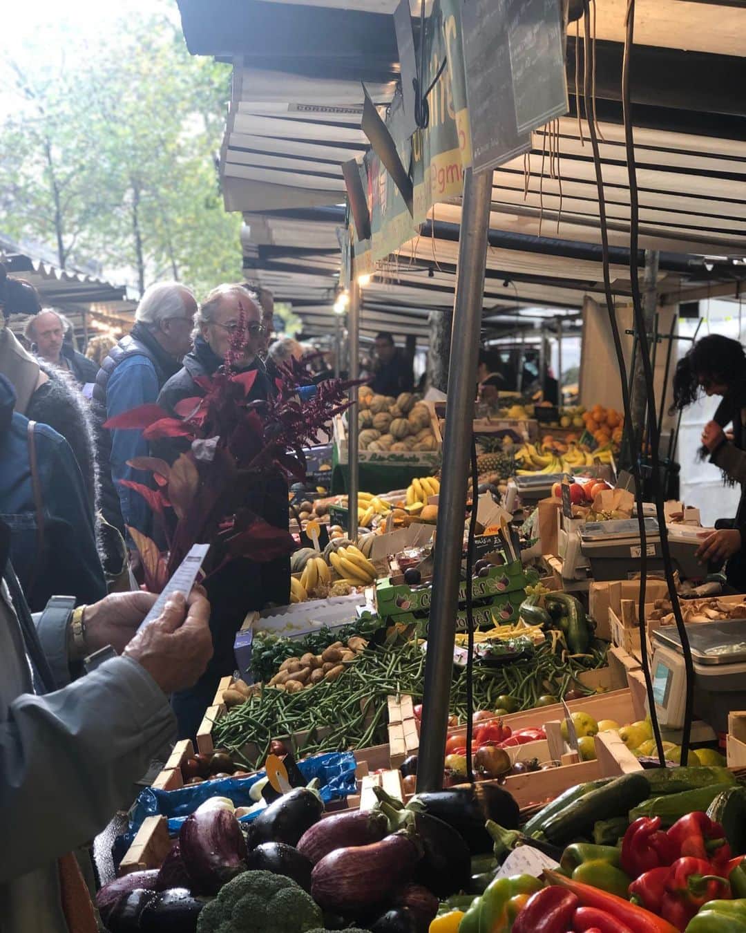 美舟さんのインスタグラム写真 - (美舟Instagram)「paris のmarchéは大好き💕 テンション上がる😊  #marché #paris」10月10日 2時50分 - mifune2014