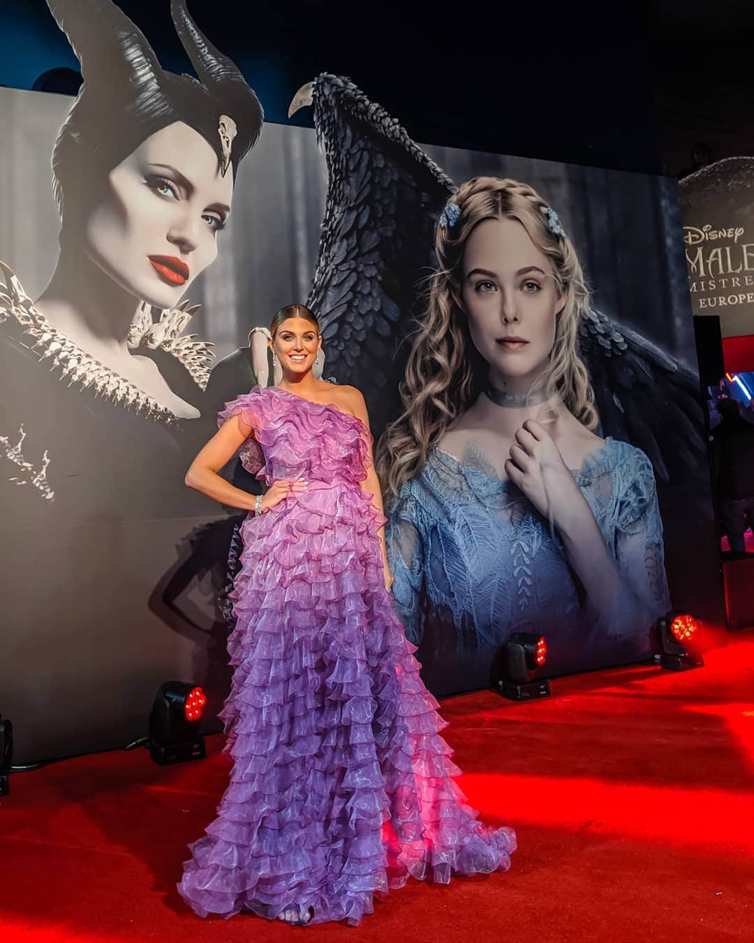 Ashley Jamesさんのインスタグラム写真 - (Ashley JamesInstagram)「At the European Premiere of Maleficent: Mistress of Evil.✨ I was meant to wear this dress in Monaco over the weekend, but our trip fell through last minute so I had to come through extra AF to this. 😅💅 I'm soooo excited to see this film, loved the first so much. And excited to see Angelina Jolie in the flesh 😍 I've tagged my outfit, but thank you @secretspauk @carmexuk @fakebakeunited for getting me red carpet ready. ❤️ #noimnotinthefilm #maleficent2」10月10日 3時00分 - ashleylouisejames