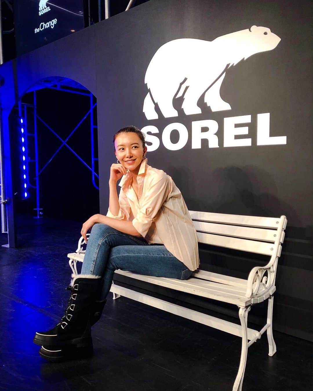 大出千尋のインスタグラム：「. 昨夜は @sorel_jp の日本初のファッションショー " the Change" を観に行ってきました🥾 今年の冬は、久しぶりにスノボに行く予定なので、getしたスノーブーツが大活躍しそう✨ . 新宿ルミネ2で、Pop up storeも開催中です✔︎ . #thechange_sorel  #sorel #ソレル」
