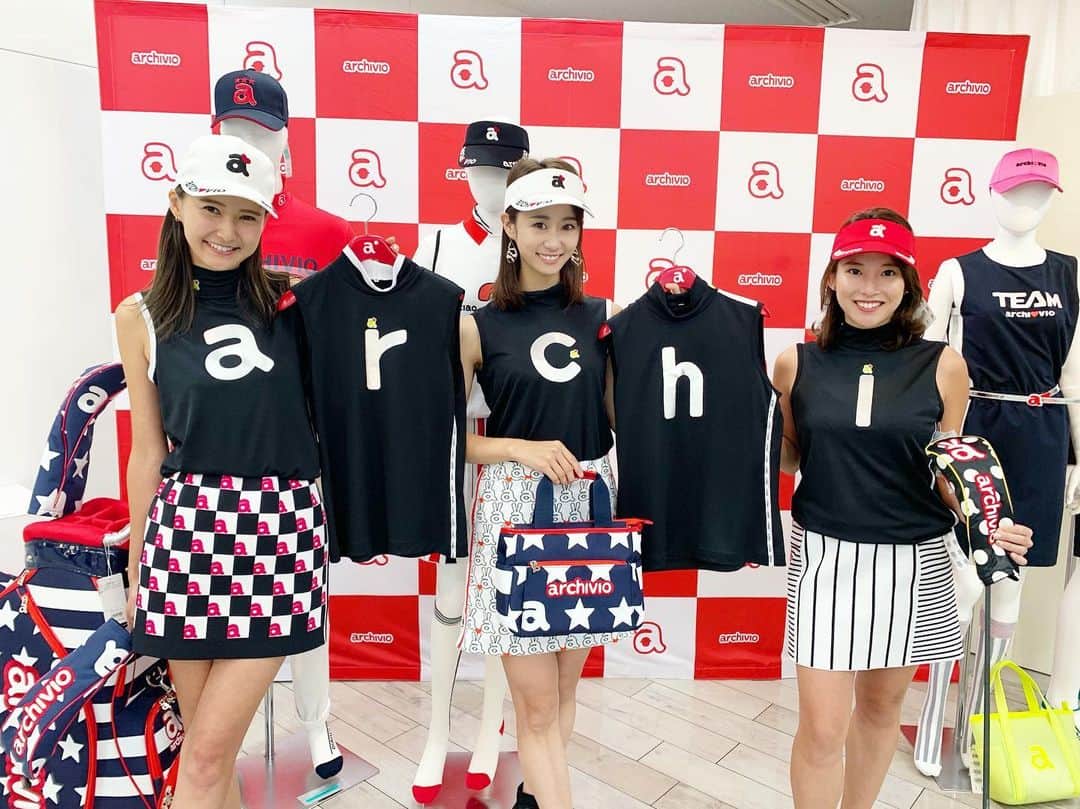 筒井萌子のインスタグラム：「* archivio 2020 ss 展示会へ⛳️✨ GG ゴルフ部女子で行ってきました◡̈♥︎ 可愛いウェアばかりで沢山迷った𓃰⋆⋆ ３人で、これ似合う！こっちの色が似合う！これ合わせると可愛い〜！ ってキャッキャ言いながら選ぶの楽しかった💕 撥水のニット🧶本当に水はじくー！！ 小雨の時とかすごく便利！ みんなでarchivio着てラウンドするのが楽しみ☺️ ・ #筒井萌子 #女優 #actress #モデル #model #岡山  #shooting #instagood #instalike #converse #撮影 #followme #instalike #ゴルフ #ゴルフ女子 #ゴルフコーデ #もえちゃんゴルフ #archivio #アルチビオ」