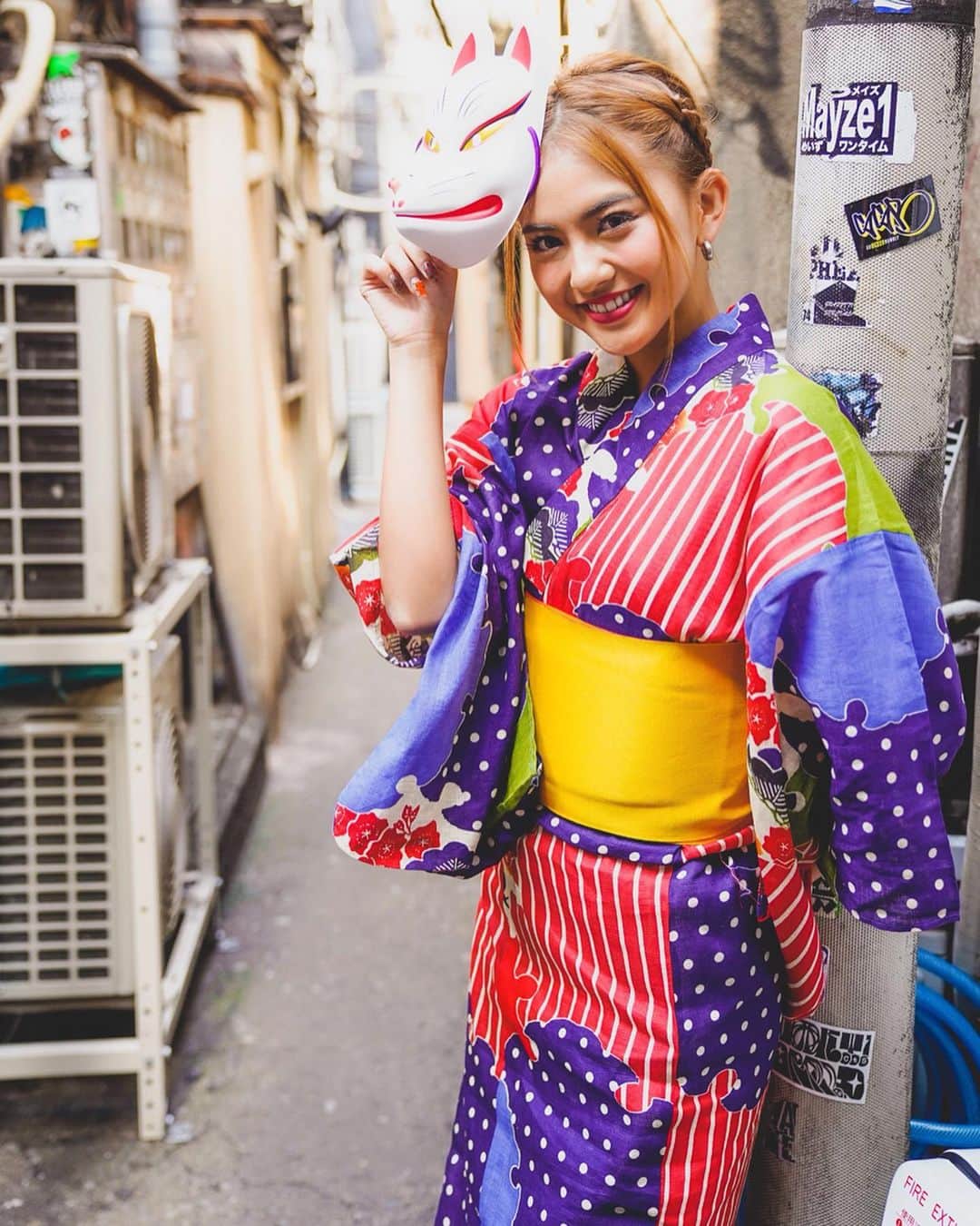 カレンさんのインスタグラム写真 - (カレンInstagram)「📸shooting in SHINJUKU🥴👘 今日の撮影、最高にアガった💕 仕上がりが楽しみすぎる!!!!🥰🌟 Photo by @neon__mafia #shooting #japanesegirl #kimono  #新宿ゴールデン街 #撮影」10月10日 21時07分 - cjd_karen