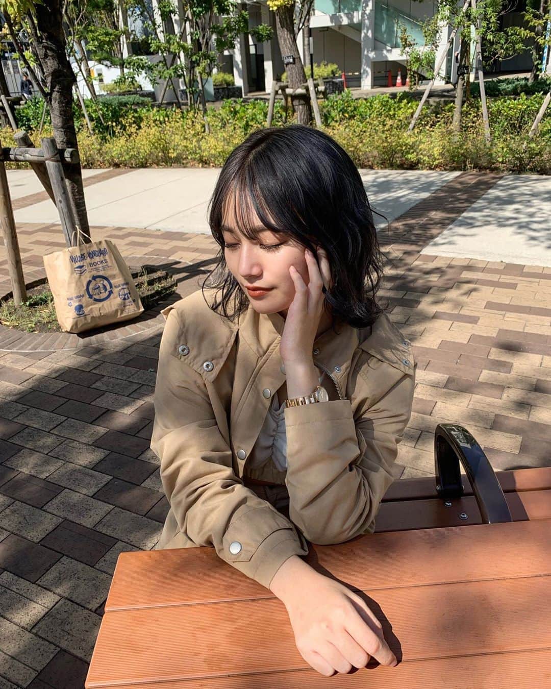 浪花ほのかのインスタグラム：「、 、 、 🙋🏼‍♀️」
