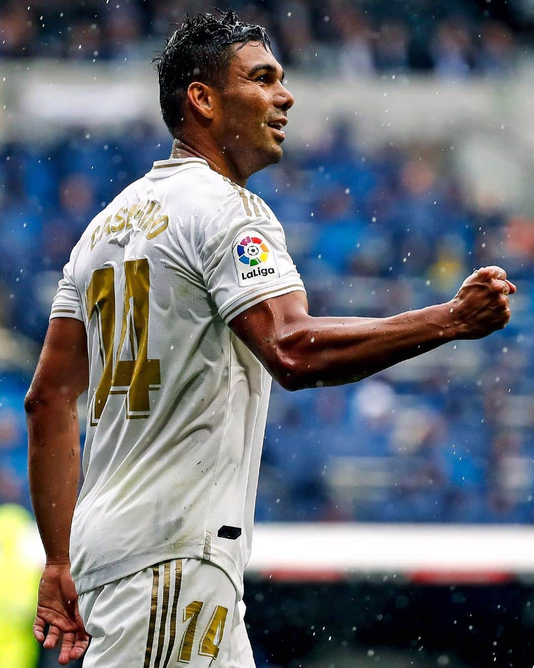 レアル・マドリードさんのインスタグラム写真 - (レアル・マドリードInstagram)「🇧🇷💥✋ @Casemiro is the @RealMadrid player with the most ball recoveries: 73!⠀ 💪 @Casemiro es el jugador del @RealMadrid que más balones ha recuperado: ¡73! #HalaMadrid」10月10日 20時53分 - realmadrid