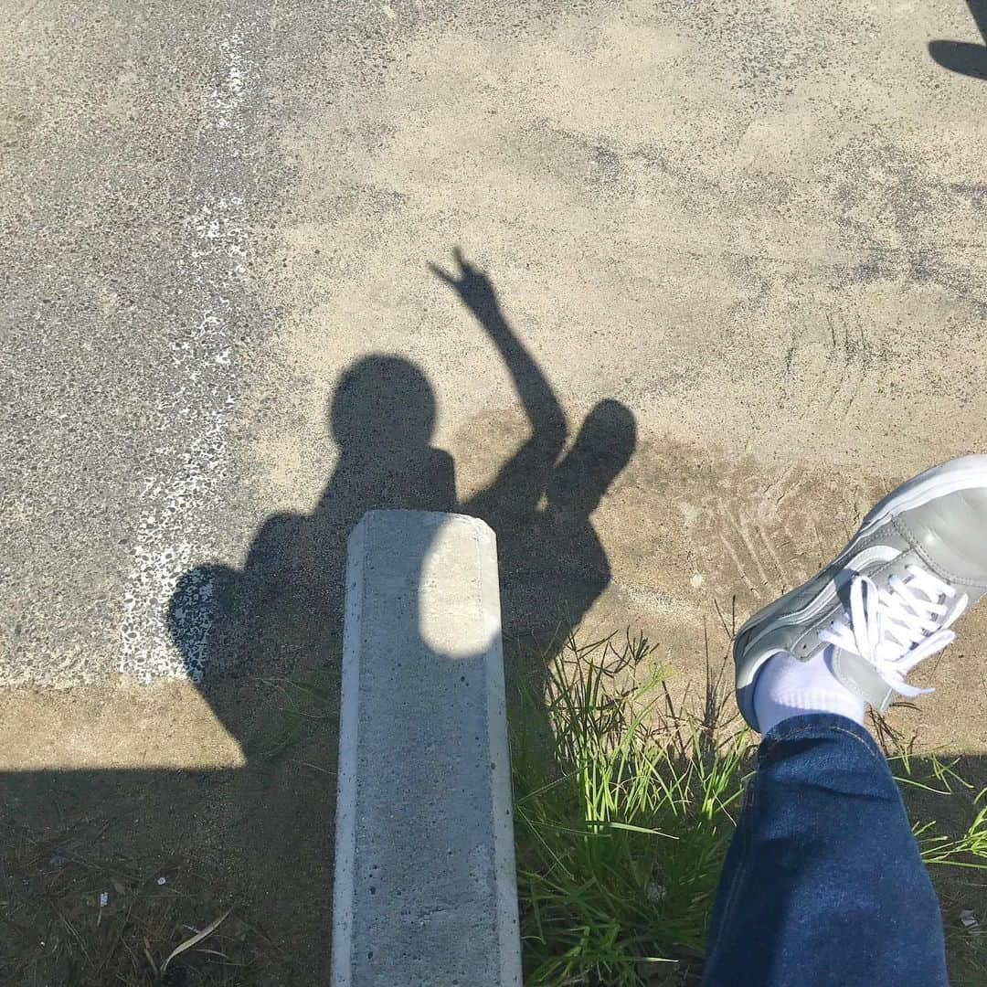 池添俊亮さんのインスタグラム写真 - (池添俊亮Instagram)「影かわいい✌︎👟 #vans」10月10日 12時09分 - zoe_boy_0427