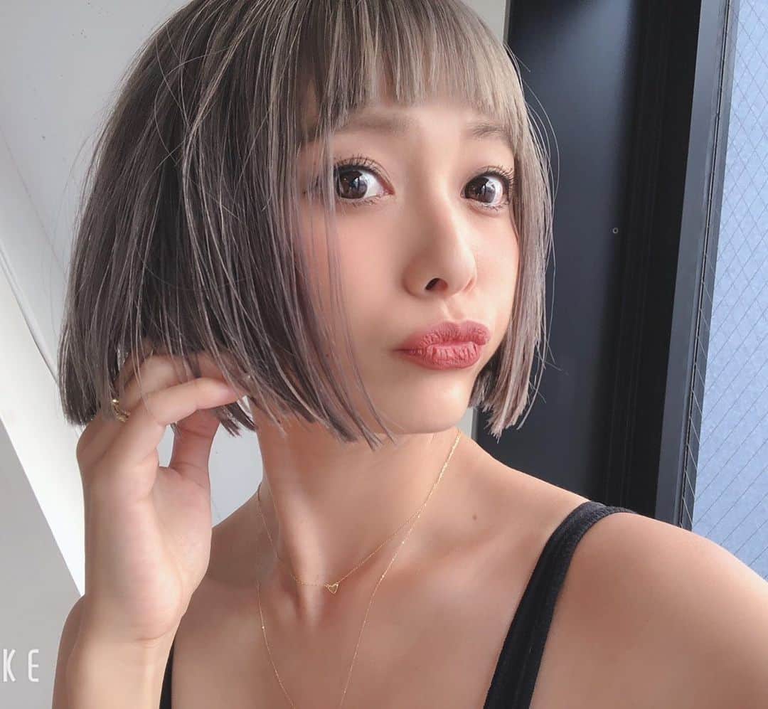 NOBU/渋谷店さんのインスタグラム写真 - (NOBU/渋谷店Instagram)「ハイグレージュ ◉イノアオイルカラー @lorealpro . . ◉ケラスターゼトリートメント @kerastase_official  シモンテルミック、オレオリラックスオイル . . @album_hair  @nobuhair 担当プロデューサーNOBU ALBUM新宿NEＷ OPEN★ NET予約は、プロフィールのURLから^ ^ 東京都新宿区新宿３-28-11 市嶋第三ビル4F  #ヘアスタイル #髪型 #ヘアセット #ヘアアレンジ #ヘアカラー #カラー #lafrench #ハイライト #ブリーチ #ミニボブ #サロン #レザーカット #モデル #ヘアカタログ #美容師  #美容室 #撮影 #fashion #instafashion #hm #zara #forever21  #uniqlo #gu #bob #updo #haircolor #longhair #hairstyle」10月10日 12時19分 - nobuhair