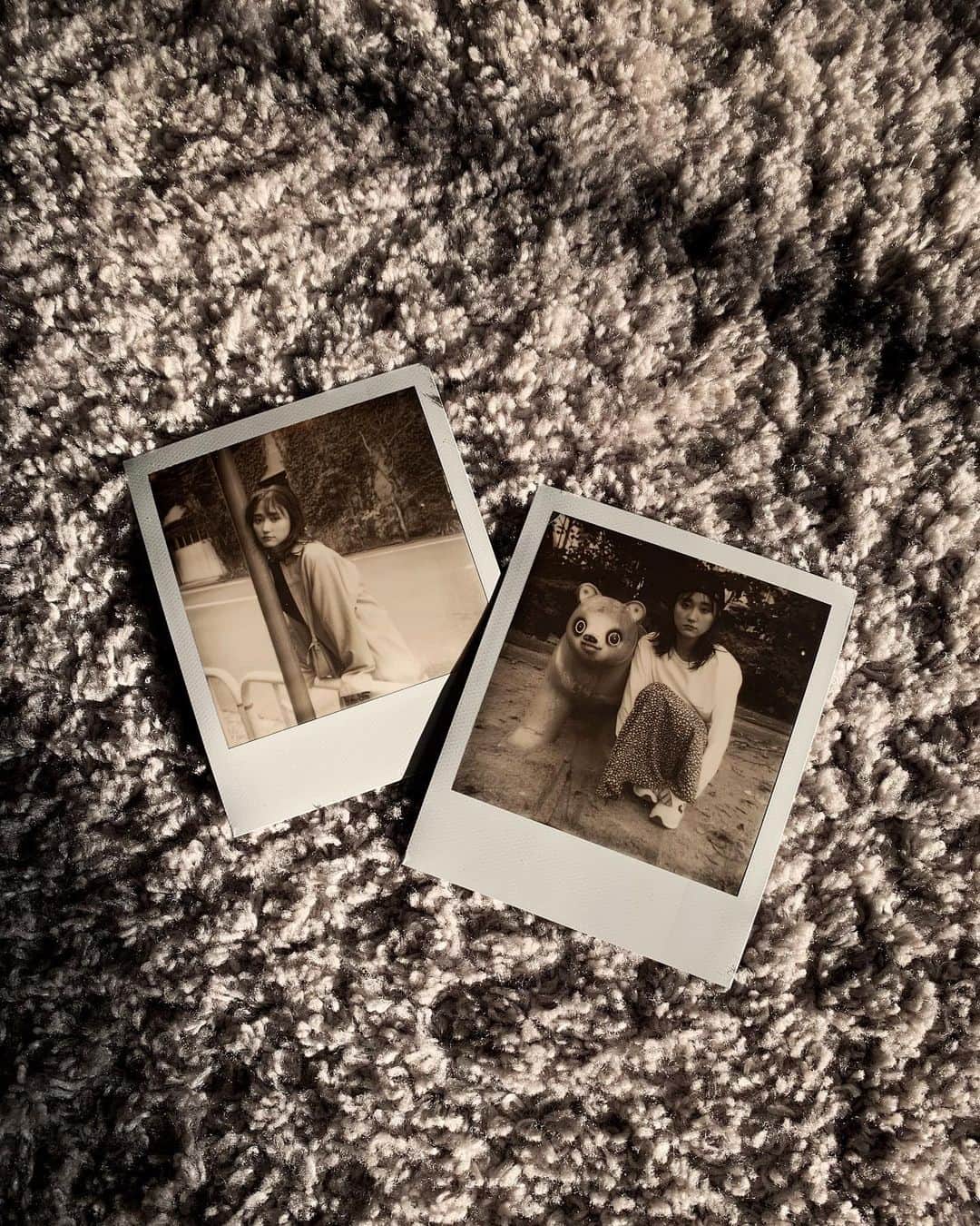 鈴木友菜さんのインスタグラム写真 - (鈴木友菜Instagram)「着まわしの撮影のときに、カメラマンの谷口さんが撮ってくださったポラ🐻🌙 #MORE」10月10日 12時22分 - yuuna_suzuki