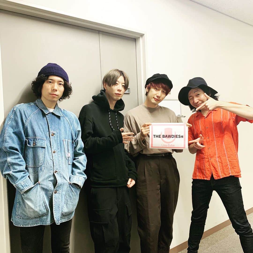 のインスタグラム：「昨日はUta-Tubeにトークとスタジオライブ収録に行ってきました。観覧に来てくれた皆さんありがとうございました。 スタジオライブはライブのようにしっかりセットリスト組んで、熱いライブになりました！トークも久々に4人でワイワイ話せて楽しかったです。 この模様は２週にわたって放送されます！ 11月2日（土）前10:55～11:15THE BAWDIES  Part1／info-tube TEAM SHACHI 11月9日（土）前10:55～11:15 THE BAWDIES  Part2です！ お楽しみに！ by marcy #bawdies #section11 #ニューアルバム11月27日発売 #utatube」