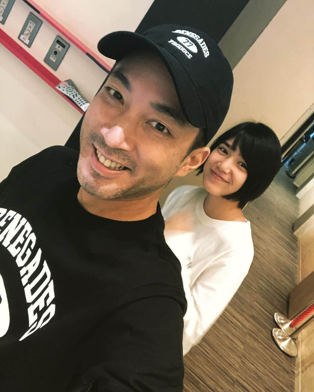 加山徹さんのインスタグラム写真 - (加山徹Instagram)「赤坂レッドシアター入りました いよいよ明日からです！ 劇場にてこのレネゲイズTシャツ、キャップ販売してますよ！  ちなみに現在、台風19号が接近しておりますが、以下のように製作から発表されています。ですが会場へお越しの際はどうぞご無理のないよう、ご自身の安全最優先でお願いいたします。 【台風19号の接近に伴うお知らせ】 舞台レネゲイズにご来場のお客様 台風19号が接近しておりますが 全公演を予定通り実施させていただく予定です。 今後の状況により変更が生じた場合は、改めてご案内させていただきます。  http://ticket.corich.jp/apply/99959/011/  #舞台 #レネゲイズ #赤坂レッドシアター #加山徹 #うしろにだれかいる #木下愛華 #tシャツ #キャップ #明日初日です #台風19号接近中 #くれぐれも気をつけて下さいね」10月10日 12時58分 - kayamatetsu_official