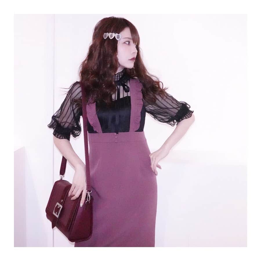 EATMEさんのインスタグラム写真 - (EATMEInstagram)「10.10 update... #EATME #DIRECTOR  #COORDINATE #🌹 @tsubasamasuwaka1013  身長🚺:150cm 全ての商品➡︎発売中 . TOP画面のURLからEATME WEB  STOREをCHECK💁🏻 @eatme_japan . ストライプチュールドッキングワンピース（ #ONEPIECE ） ¥13,000（＋tax） COLOR🎨:PPL.BLU.BLK SIZE📐:S.M . トリプルハートバレッタ（ #BARRETTE ） ¥2,200（＋tax） COLOR🎨: SLV.GLD . ベルトラップショルダーBAG（ #BAG ） ¥12,000（＋tax） COLOR🎨:PPL.BLU.BLK . #EATME_DIRECTORSCODE  #eatmejapan #イートミー #fetishmode #2019aweatme #2019aw #winter #VINTAGEAFTERNOONTEA #益若つばさ #tsubasamasuwaka #fashion #outfit  #japan #tokyo #harajuku #osaka #umeda #原宿 #大阪 #梅田エスト #instagood」10月10日 13時17分 - eatme_japan