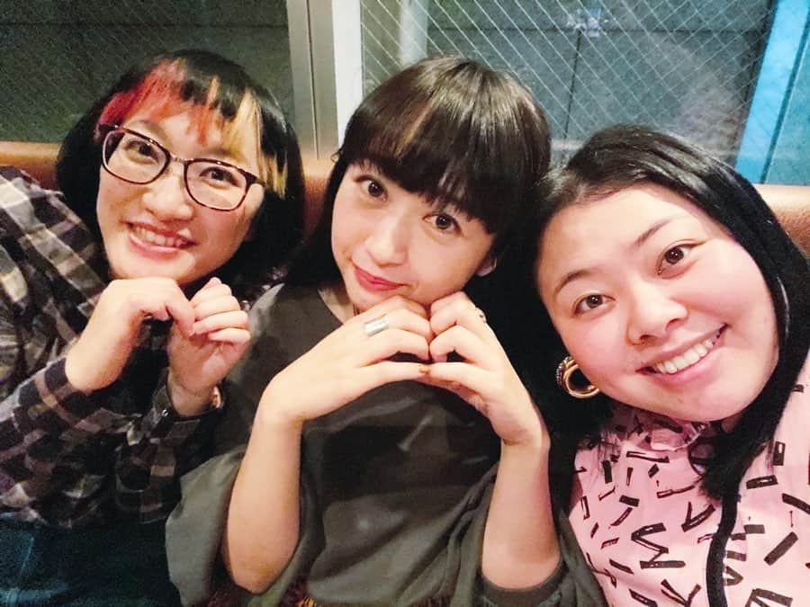 小川暖奈のインスタグラム：「幸せな夜でしたー！！！ ただただ楽しい！！！ . いつもありがとうございます🥰 #osewaninarippanashi #arigatougozaimasusugi #lovedesu」