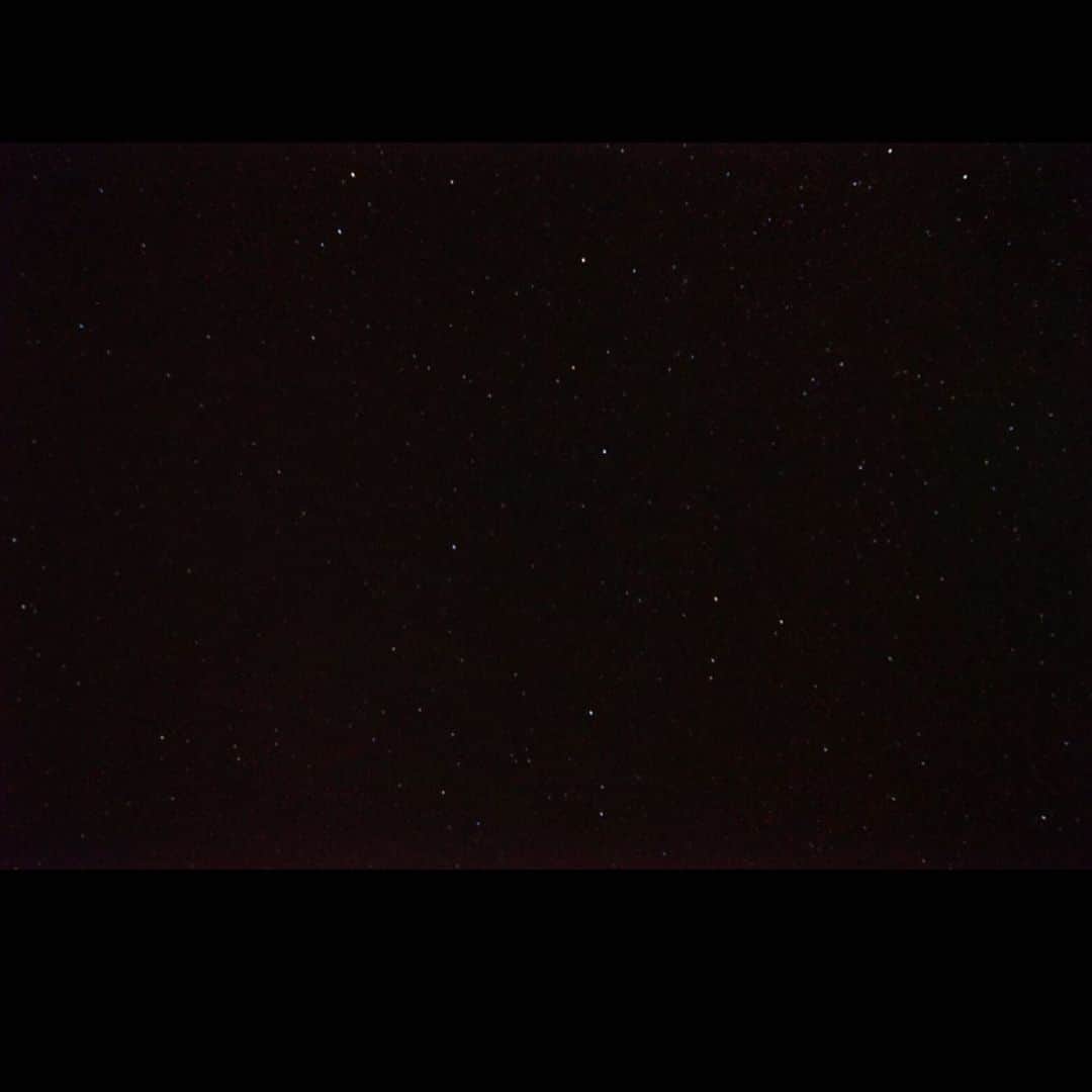 愛水せれ奈さんのインスタグラム写真 - (愛水せれ奈Instagram)「. . 最高に綺麗な星空でした✨✨✨ 生まれて初めてあんなに沢山のお星さまを見ました🌟🌟🌟 流れ星、3回見られました😍 . . #沖縄 #星空 #星 #star  #流れ星  #夜空」10月10日 13時33分 - airi.aaari.aimi