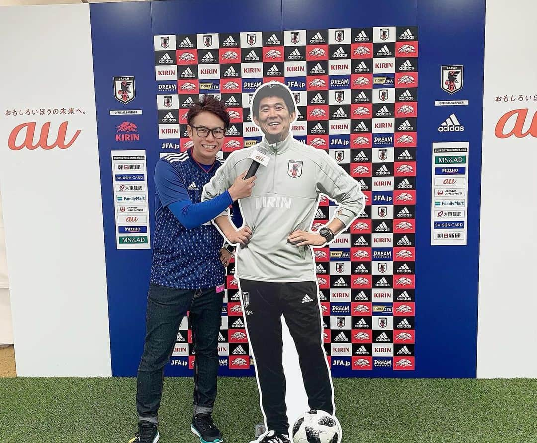 MCしんごさんのインスタグラム写真 - (MCしんごInstagram)「W杯二次予選 日本vsモンゴル  #au #森保ジャパン #MCしんご  #オリラジ #オリエンタルラジオ #モノマネ #ものまね #entertainer #comedian #television #radio  #お笑い #芸人 #swag #photooftheday」10月10日 15時40分 - mc_shingo