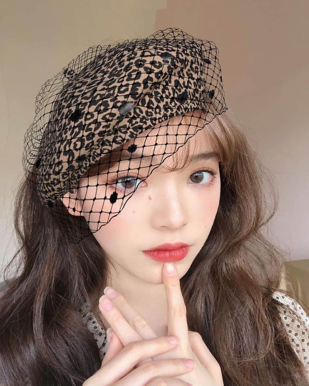 BeautyPlusさんのインスタグラム写真 - (BeautyPlusInstagram)「Try to add a leopard beret to your ootd😘」10月10日 15時49分 - beautyplusapp