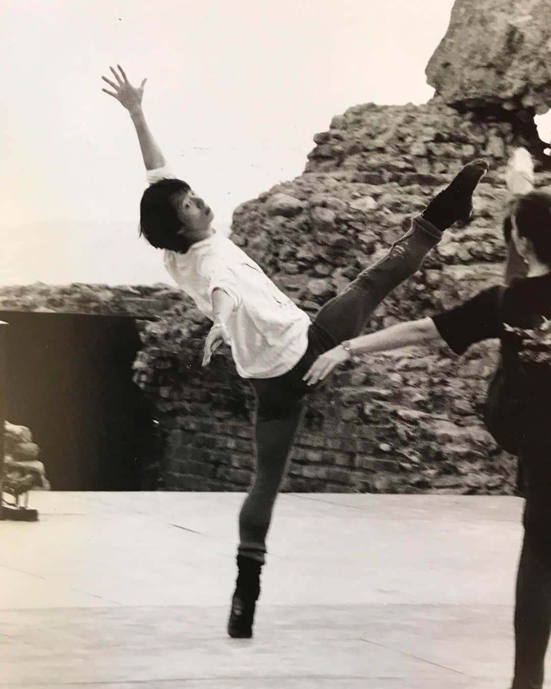 小林十市さんのインスタグラム写真 - (小林十市Instagram)「#throwback #tbt #taormina #taorminasicily #1997 #repetition #baroccobelcanto #pasdesix #bejartballetlausanne #僕もリフト出来るんだよ一応 Photos de YukoMiyazawa」10月10日 15時59分 - monsieur_11