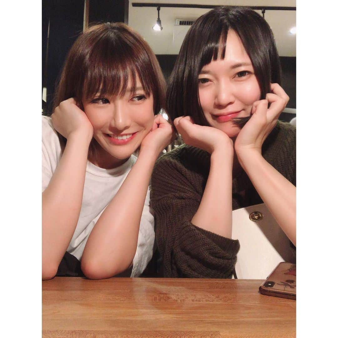 小峰みこさんのインスタグラム写真 - (小峰みこInstagram)「おいしいお店に連れてってくれた生肉女子仲間は、月下あいりちゃんでした♡ とっても可愛くて優しくて仲間想いなの😳 しっかりしてる子だけど、きっと中身はまだまだ甘えたいお年頃だと思う…🥺 だからお姉さんはたくさんあいりちゃんを可愛がるよ🥰(無駄な先輩ヅラ笑) また遊んでもらうんだーそしておいしいお店いっぱい教えてもらうの🥳🥳🥳 . #月下あいり #焼肉 #焼肉女子 #生肉女子 #グルメ女子 #japanesegirl #asiangirls」10月10日 17時28分 - mico_19911201