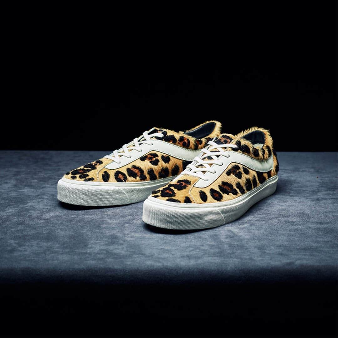 HYPEBEASTさんのインスタグラム写真 - (HYPEBEASTInstagram)「@hypebeastkicks: @billys_tokyo has added vivid leopard stylings to three classic @vans silhouettes for an exclusive release. Featuring the Bess Ni, Bold Ni and Era models, fierce fabric has been applied differently on each silhouette, offering a unique juxtaposition with each shoe’s natural white canvas accents and special hits. All three pairs will be made available for pre-order at BILLY's Tokyo on October 12.⁠⠀ Photo: BILLY's Tokyo」10月10日 19時02分 - hypebeast